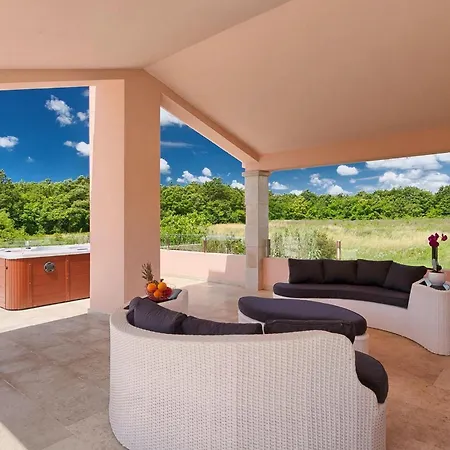 Holiday home Liv *
