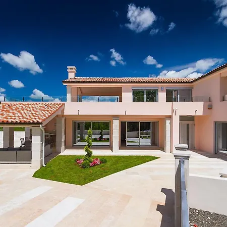Liv Holiday home Pula
