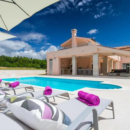 Holiday home Liv *