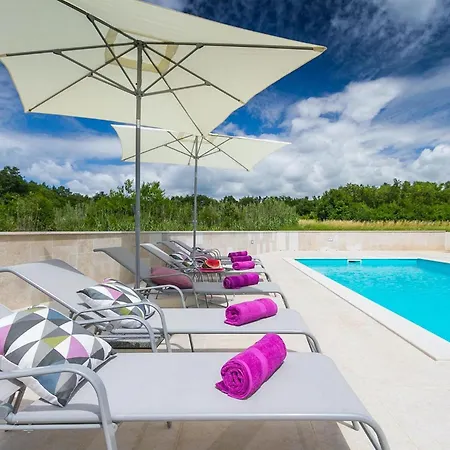 Liv Holiday home Pula